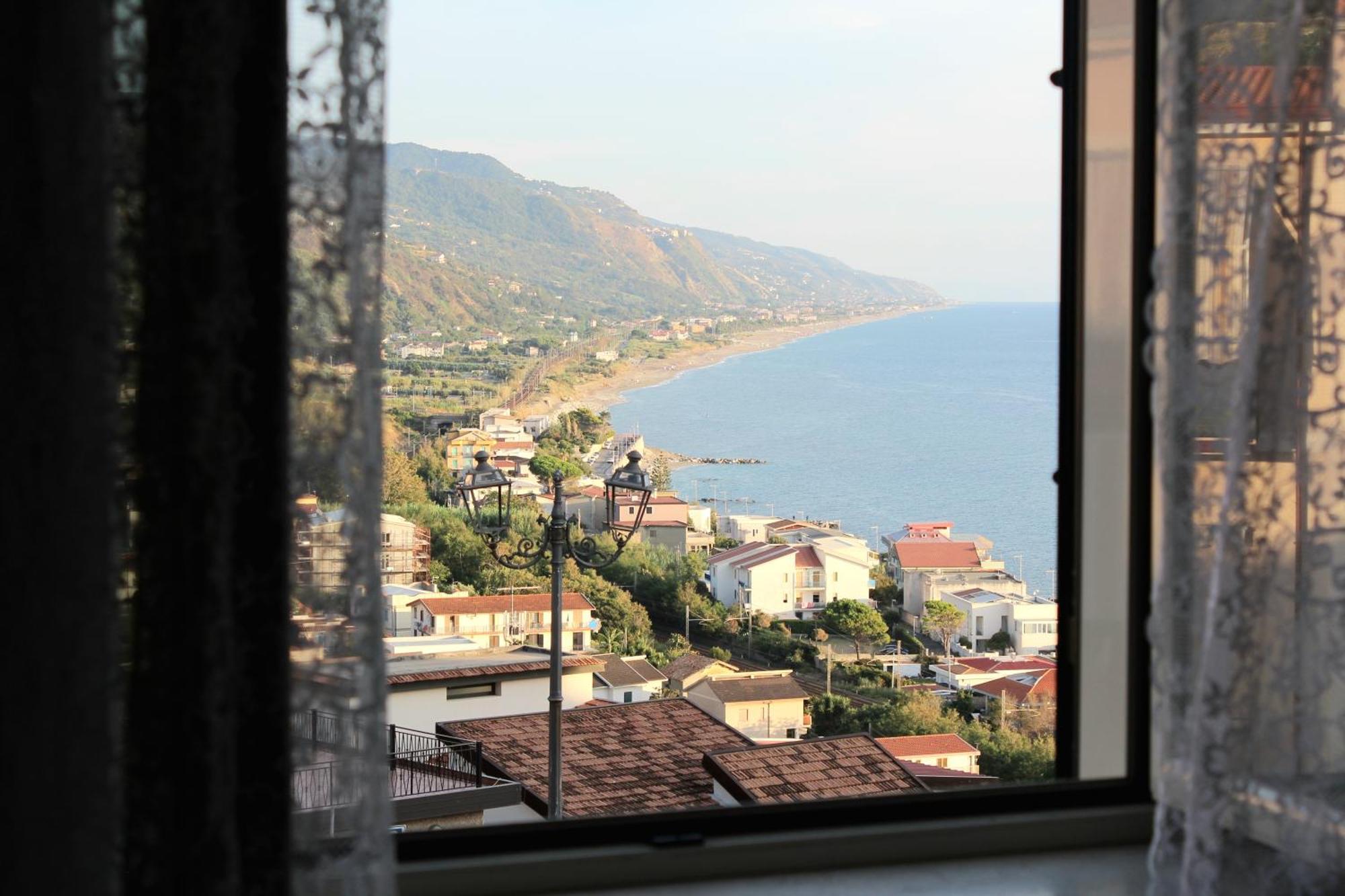 Uno Spettacolo Della Natura San Lucido Luaran gambar