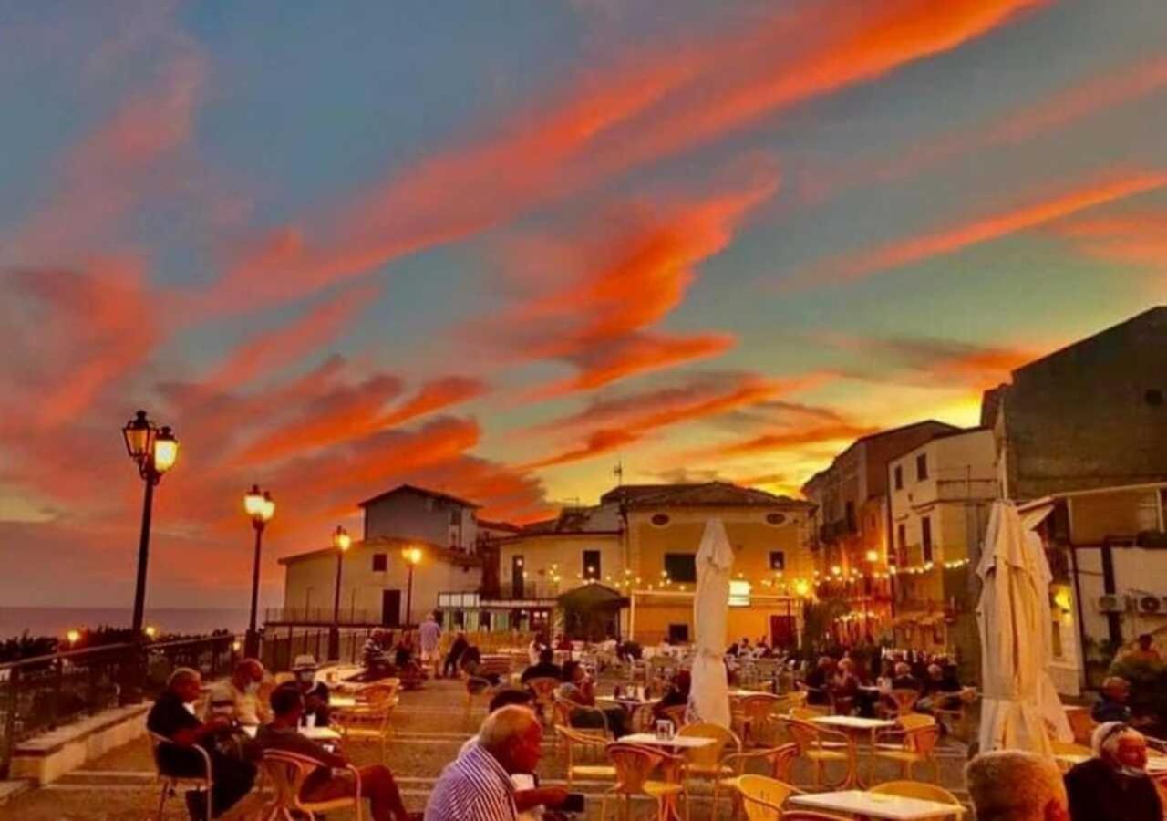 Uno Spettacolo Della Natura San Lucido Luaran gambar